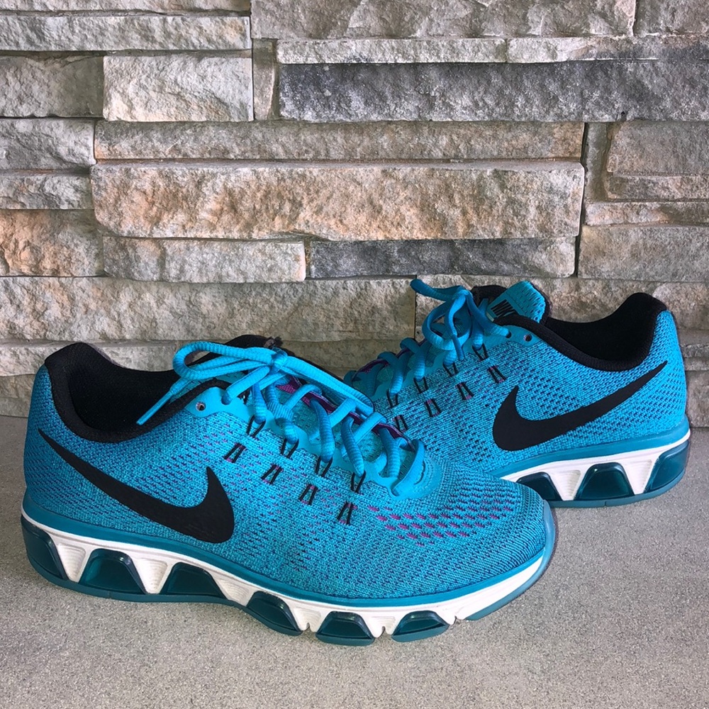 Nike Tailwind 8